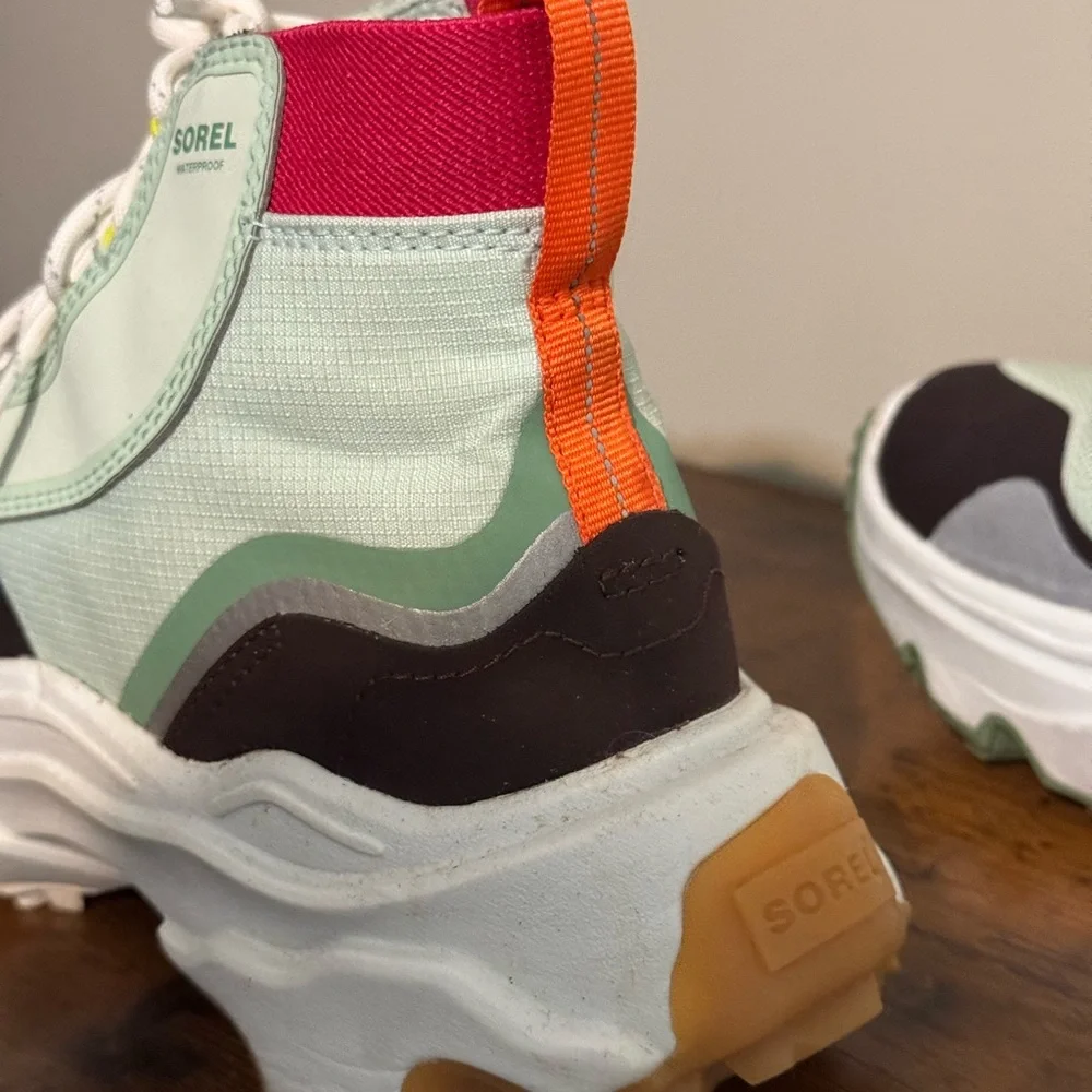 Sorel Kinetic Breakthru Venture Athletic Shoes Womens SZ 8.5M Perfect Condition - Picture 7 of 11